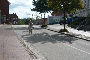 036 geht es auch wieder runter.
